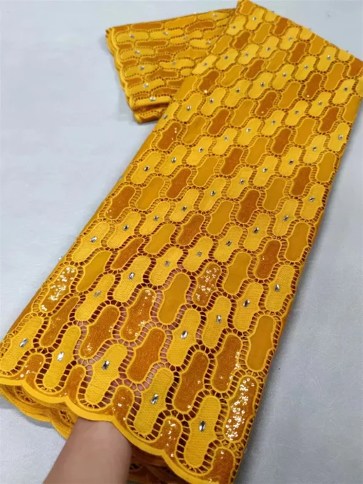 Vente Chaude Tissu en Dentelle Nigériane en Chiffon Cordonné 2024, Dentelle de Haute Qualité avec Pierres Blanches, Tissus Africains de Luxe, 5 Mètres pour Robe. – Image 6