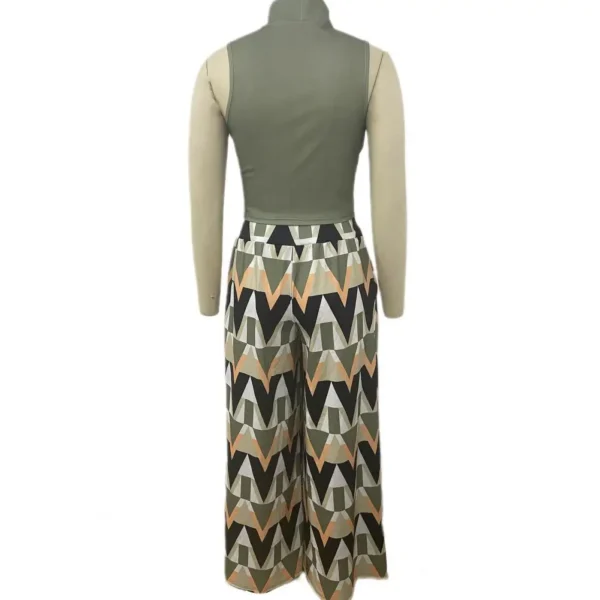 Ensemble pantalon large et haut imprimé floral pour femmes. Ensemble de vacances avec crop top et pantalon à jambes larges, taille haute, idéal pour la plage – Image 3