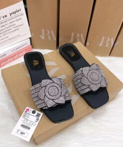 Alternative view of Nouvelle fleur strass sandales plates à la mode vêtements chauds polyvalent une ligne chaussures pour femmes